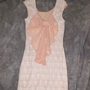 Fitted body on dress